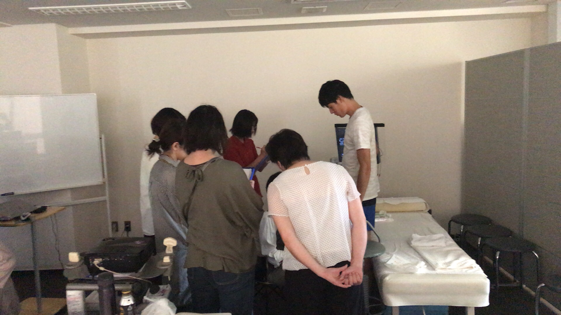 �����g�Z�~�i�[